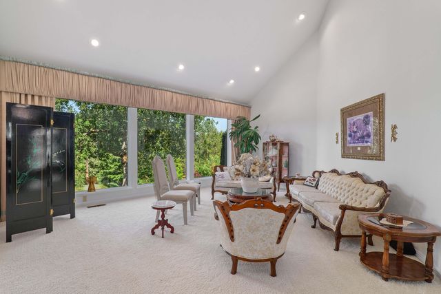 701 Serenity Lane, Grants Pass, OR 97526