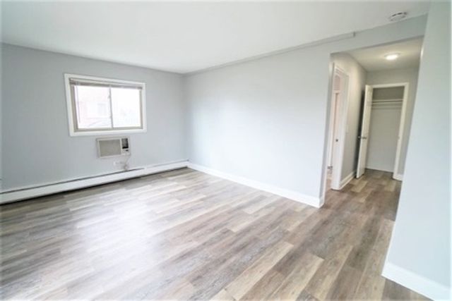 1050 N Wheeling Road 2B, Mount Prospect, IL 60056