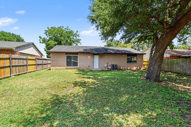 224 Rockcrest Drive, Mesquite, TX 75150