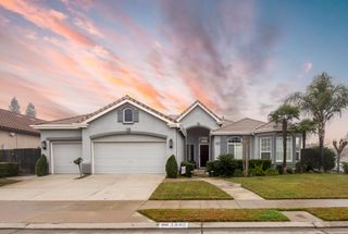 1890 N Hornet Avenue, Clovis, CA 93619