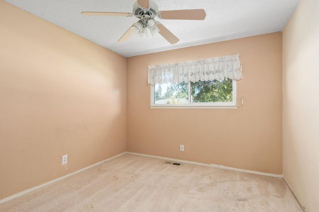 6545 N Raisina Avenue, Fresno, CA 93710