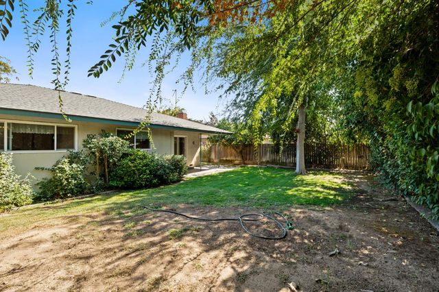 6545 N Raisina Avenue, Fresno, CA 93710