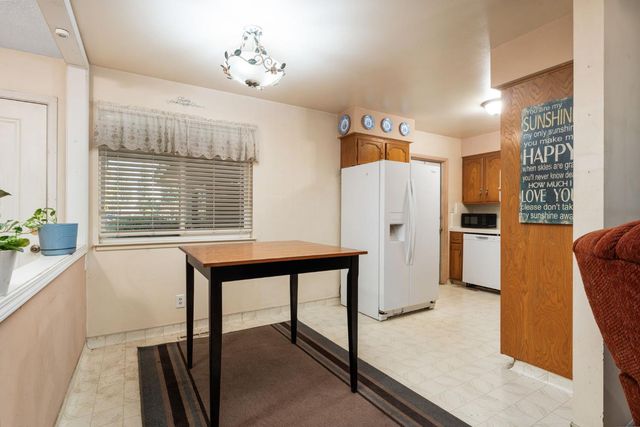6545 N Raisina Avenue, Fresno, CA 93710
