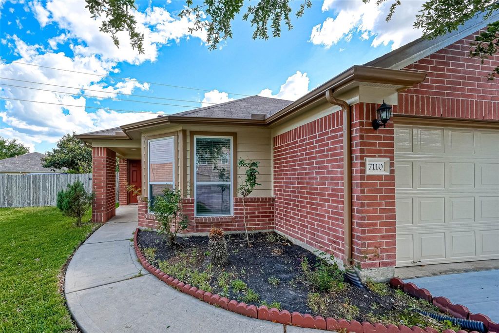 7110 Fox Scene Drive, Humble, TX 77338