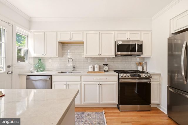 2206 16TH ST NE, Washington, DC 20018