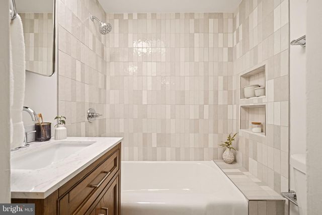 2206 16TH ST NE, Washington, DC 20018