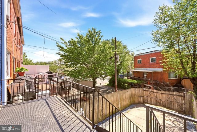 2206 16TH ST NE, Washington, DC 20018