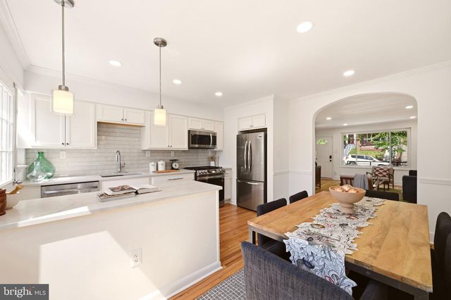 2206 16TH ST NE, Washington, DC 20018