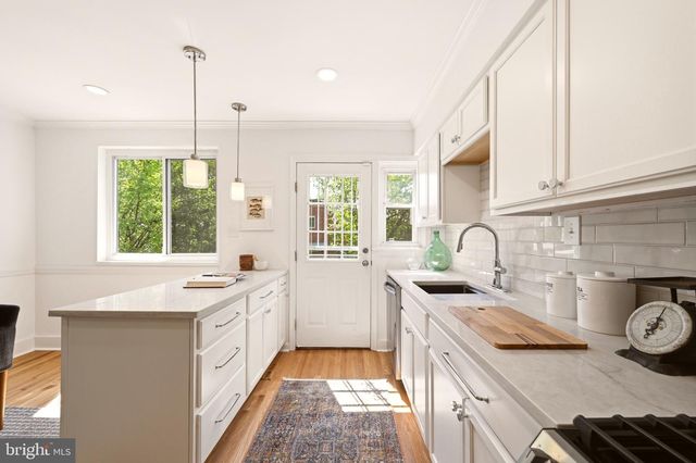 2206 16TH ST NE, Washington, DC 20018