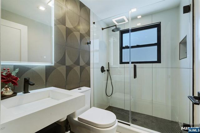 1013 Boulevard, New Milford, NJ 07646