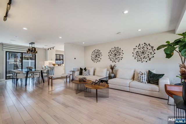 1013 Boulevard, New Milford, NJ 07646