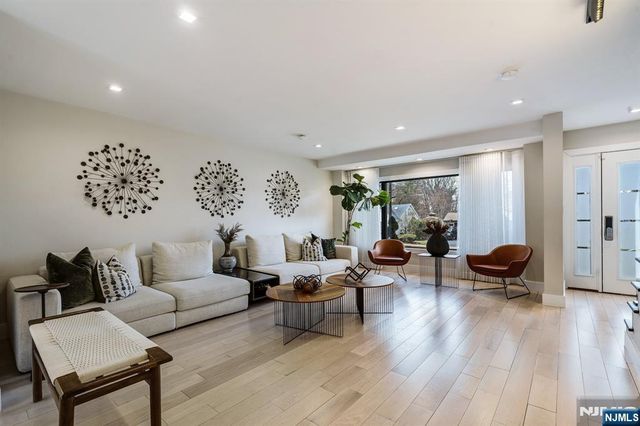 1013 Boulevard, New Milford, NJ 07646