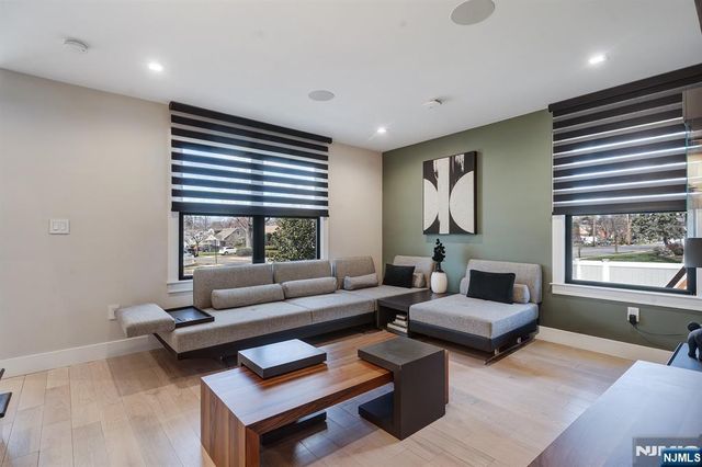 1013 Boulevard, New Milford, NJ 07646