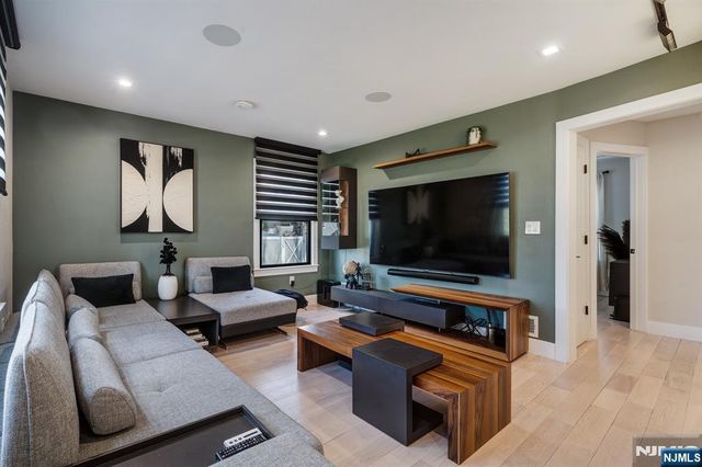 1013 Boulevard, New Milford, NJ 07646