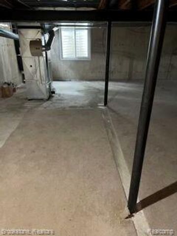 33540 Birchlawn, Westland, MI 48185