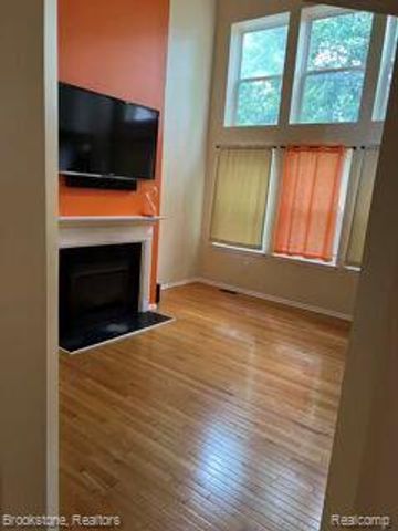 33540 Birchlawn, Westland, MI 48185