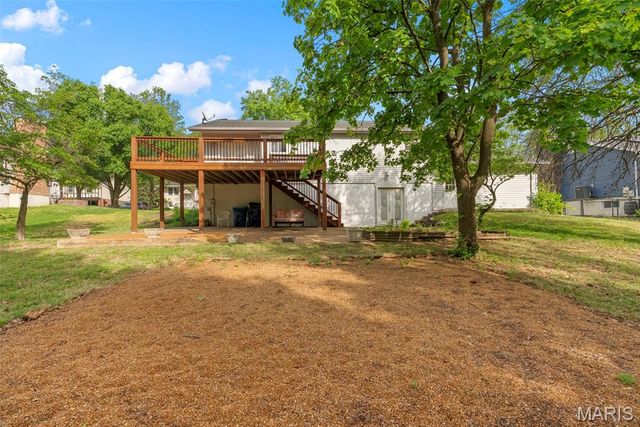 1627 Prestonpark Lane, St Louis, MO 63146