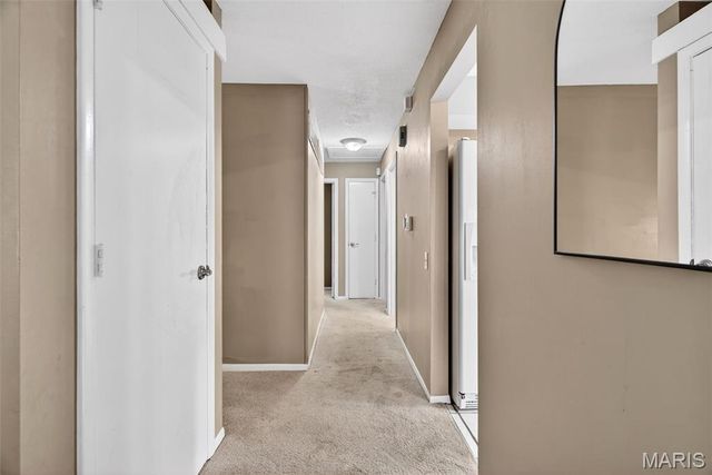 1627 Prestonpark Lane, St Louis, MO 63146