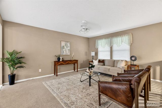 1627 Prestonpark Lane, St Louis, MO 63146