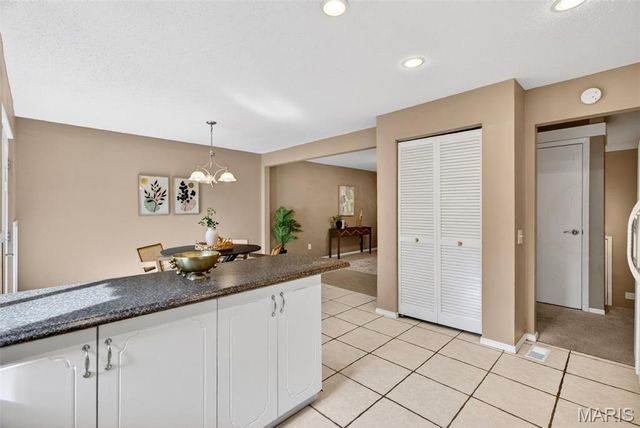 1627 Prestonpark Lane, St Louis, MO 63146