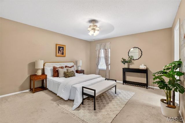 1627 Prestonpark Lane, St Louis, MO 63146