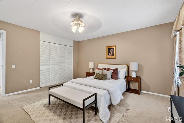 1627 Prestonpark Lane, St Louis, MO 63146