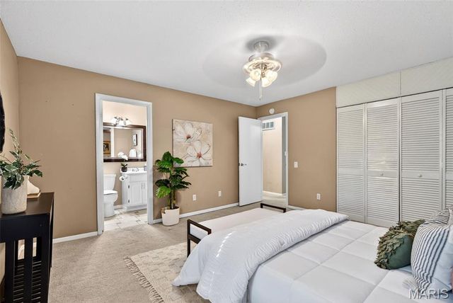 1627 Prestonpark Lane, St Louis, MO 63146