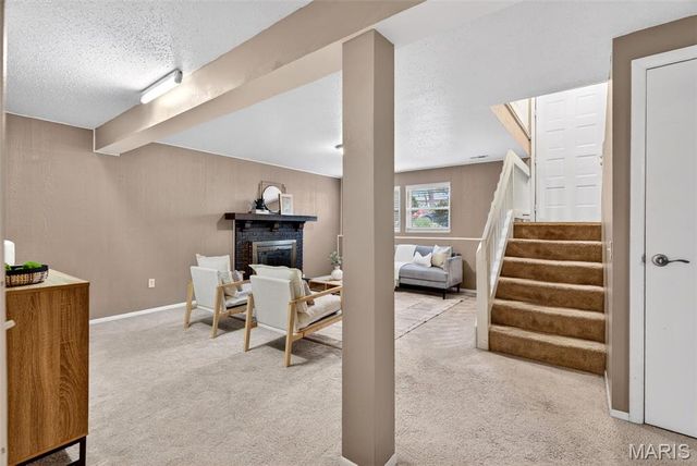 1627 Prestonpark Lane, St Louis, MO 63146