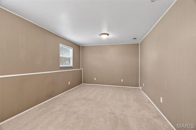 1627 Prestonpark Lane, St Louis, MO 63146