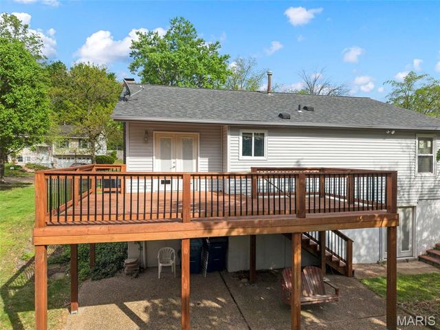 1627 Prestonpark Lane, St Louis, MO 63146