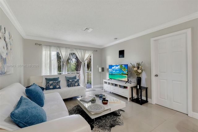 1001 NW 45th St 6, Deerfield Beach, FL 33064