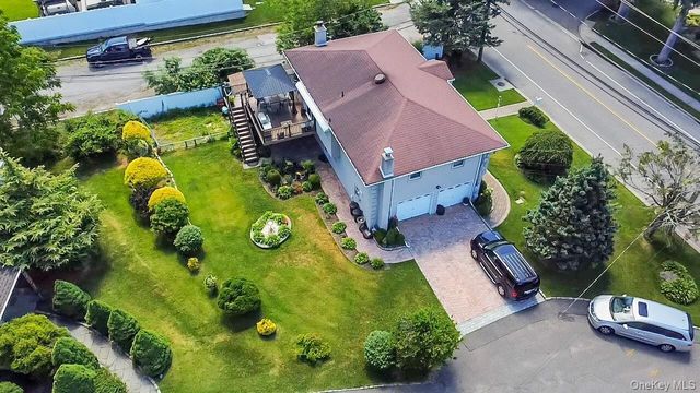 105 Convent Road, Syosset, NY 11791