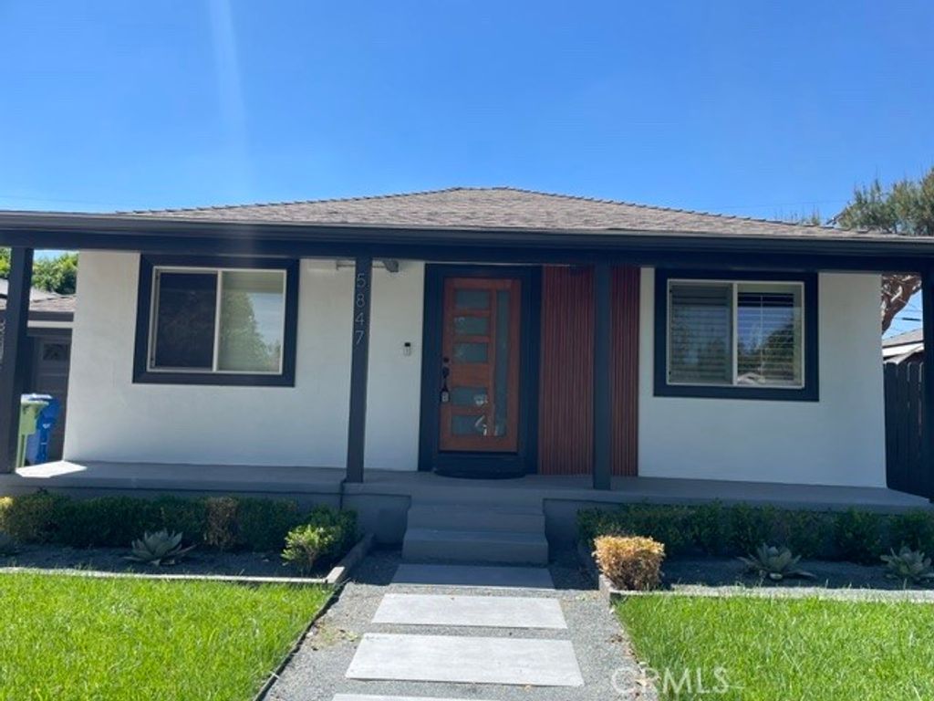 Image 1 of property listing at 5847 Texhoma Avenue, Encino, CA 91316