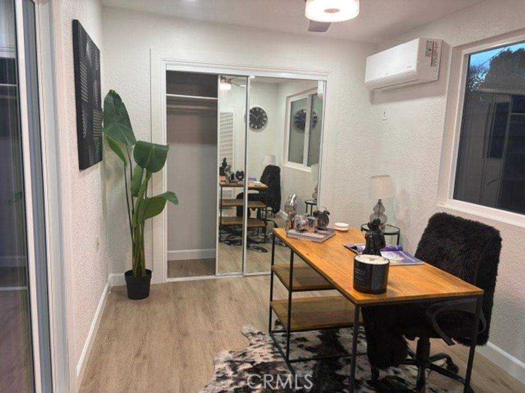 Image 12 of property listing at 5847 Texhoma Avenue, Encino, CA 91316