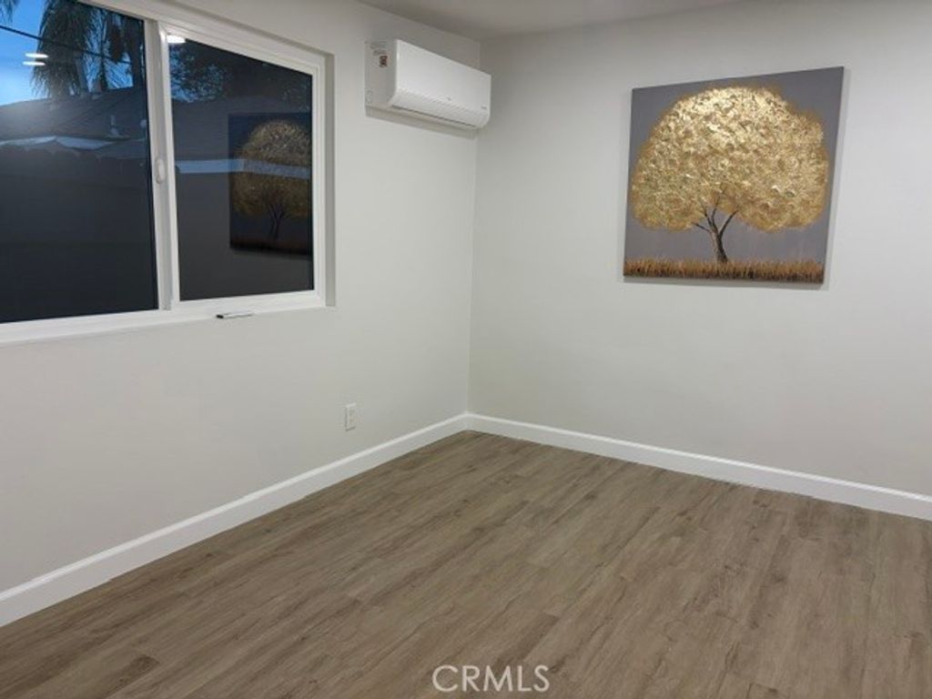 Image 13 of property listing at 5847 Texhoma Avenue, Encino, CA 91316
