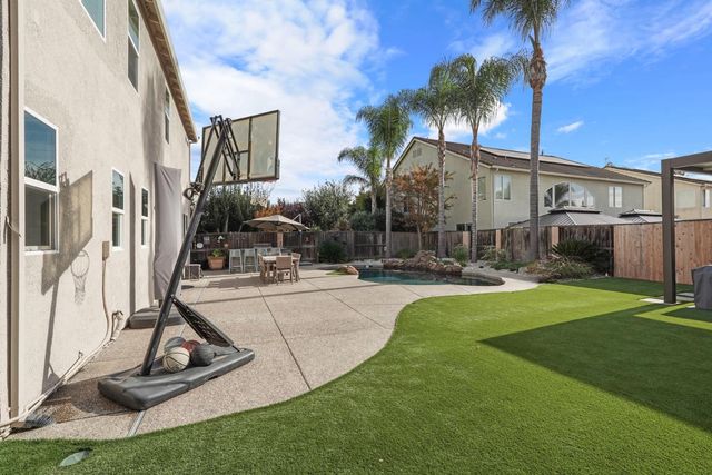 5352 Gladstone, Stockton, CA 95219