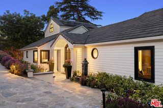 15438 Mulholland Drive, Los Angeles, CA 90077