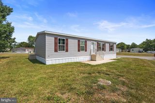 1061 S LITTLE CREEK RD #143, Dover, DE 19901