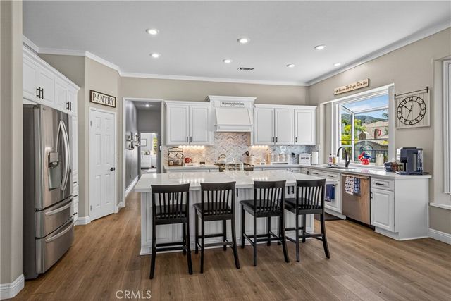 13596 Mesa Crest Drive, Yucaipa, CA 92399