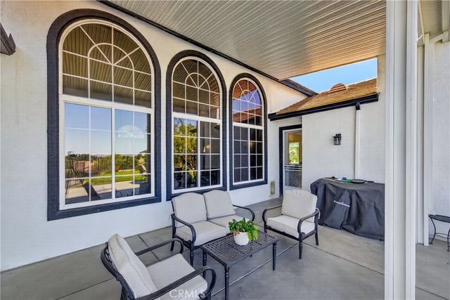 13596 Mesa Crest Drive, Yucaipa, CA 92399