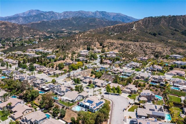 13596 Mesa Crest Drive, Yucaipa, CA 92399