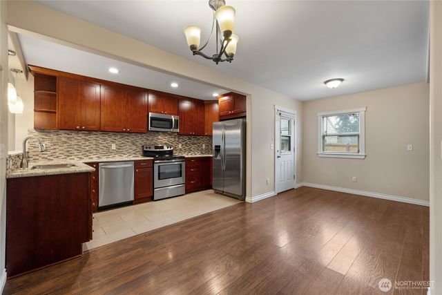 610 115th Street S, Tacoma, WA 98444