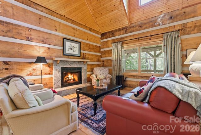 311 Copper Spur Drive, Maggie Valley, NC 28751