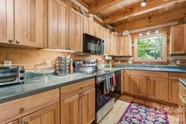 311 Copper Spur Drive, Maggie Valley, NC 28751