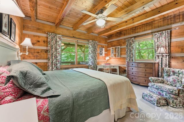 311 Copper Spur Drive, Maggie Valley, NC 28751