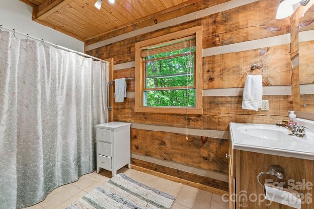 311 Copper Spur Drive, Maggie Valley, NC 28751