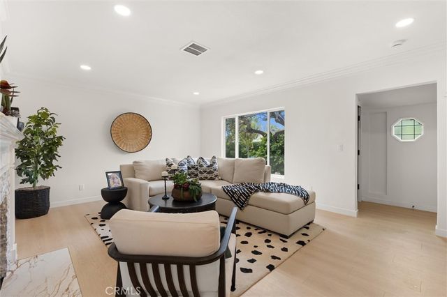 5981 Pickford Street, Los Angeles, CA 90035