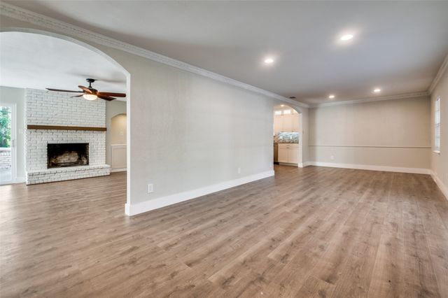 2020 Mill Creek Drive, Arlington, TX 76010