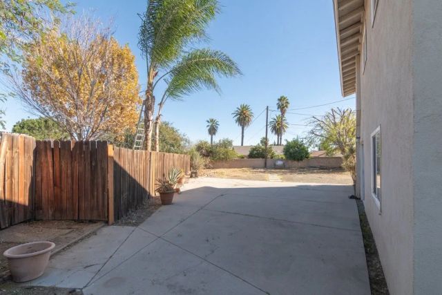 460 E 2nd, Rialto, CA 92376