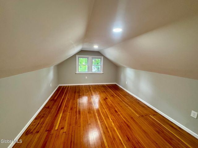 13 Knickerbocker Road, Scotia, NY 12302